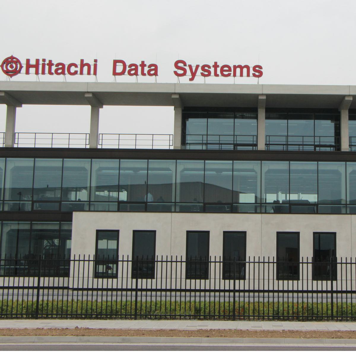 Nieuw EDC Hitachi officieel geopend