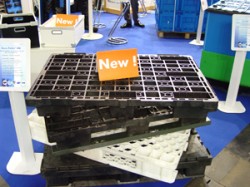 Kunststof pallet voor eenmalig gebruik