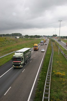 Het TLN-konvooi op weg naar Hazeldonk