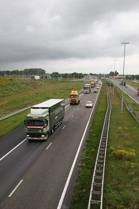 Het TLN-konvooi op weg naar Hazeldonk