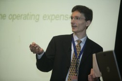 Kees Jan Roodbergen in zijn openingspresentatie op de WMS-dag