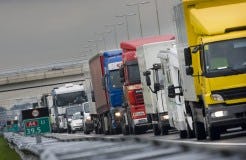 CNV wil forse loonsverhoging truckchauffeurs