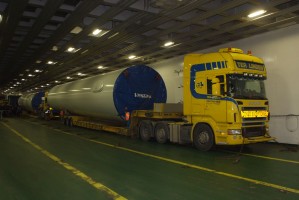 Transfennica sleept windmolen-order binnen