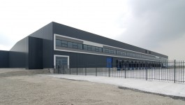 In Nederland is AMB onder ander eigenaar van het AMB Fokker Logistics Center