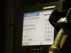 Jungheinrich heeft de nieuwe hoogheffende orderverzameltruck geïntegreerd met het zelf ontwikkelde WMS