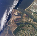 Haven Rotterdam zakt op ranking van grootste containerhavens van plaats zes naar negen.