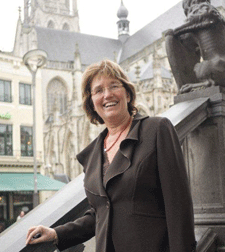 wethouder Els Aarts-Engbers, wethouder Economie, Erfgoed en regionale samenwerking van Breda
