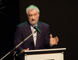 Ger Ros: 'De chauffeursopleiding duurt langer dan de crisis'.