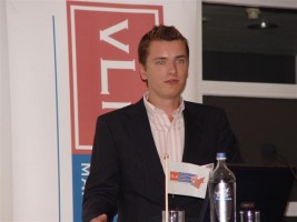 Student Bas Maas van de Hogeschool Amsterdam: 'Nederland kwam als beste airport/seaport uit de bus'.