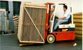 Jongeren op de heftruck