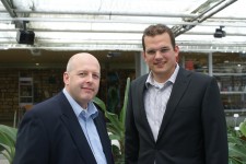 Edwin Wenink Manager Ketenontwikkeling (links) en Michiel van Veen, Adviseur Ketenlogistiek bij FloraHolland.