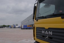 DHL staakt de fashion acitiviteiten vanuit het dc in Tiel dat pas drie jaar in gebruik is geweest.