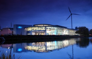 Ford dringt CO2-uitstoot verder terug