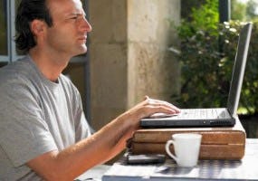 Thuiswerken is alternatief voor files