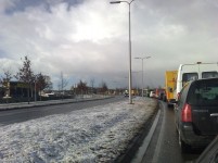 Volgens TLN en EVO moeten gemeenten tijdens deze vorstperiode coulant zijn met de handhaving van hun venstertijden.