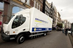 020stadsdistributie.nl zet een elektrische truck voor de distributie van geconditioneerde goederen in de Amsterdamse binnenstad.