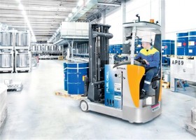 Still reachtruck met brandstofcel