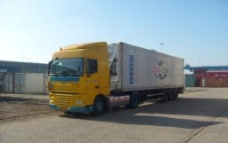 Tweehonderd containertrucks van de rijke doen mee aan het project: reistijdinformatie transport management systemen (rits).