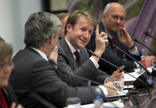 Tegenstellingen in politiek debat TLN