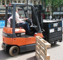 Heftruck op Raadhuisplein The Knowledge