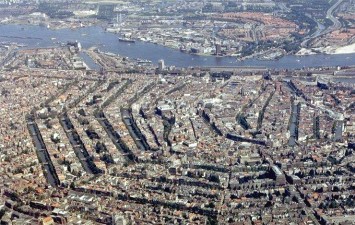 Elektrisch goederenvervoer over Amsterdamse grachten 