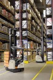 Crown esr 5000 reachtruck