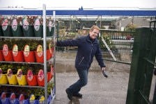 FloraHolland checkt vanaf januari 2011 of de Deense karren van Container Centralen zijn voorzien van een RFID-chip.