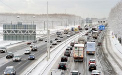 Gladheid en sneeuw: Truckers mijdt het zuiden van het land is het advies van Rijkswaterstaat, TLN en EVO