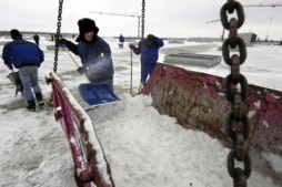 Begin dit jaar werd het dak van het Lidl-dc in Heerenveen preventief sneeuwvrij gemaakt