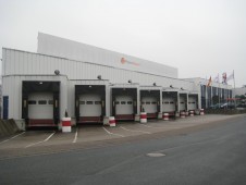 FloraHolland heeft afgelopen maandag een logistiek steunpunt geopend in Bremen.