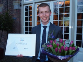 Jasper Schuijbroek wint scriptieprijs logistiek