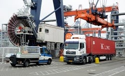 FNV: 'Containervervoer moet veiliger'