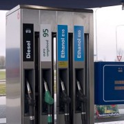 TLN wil dat meer wordt geïnvesteerd in de ontwikkeling van nieuwe rendabele vormen van energie die fossiele brandstoffen in de toekomst kunnen vervangen