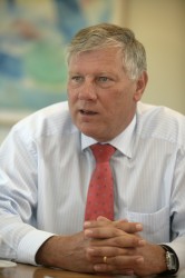 De leden van het door het ministerie van Economische Zaken ingestelde Topteam Logistiek onder aanvoering van Leo van Wijk hebben hun eerste adviezen gekregen van EVO.