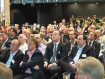 De bijeenkomst Rotterdam en de kracht van het achterland in de raadszaal van het gemeentehuis van Oss trok afgelopen woensdag 150 deelnemers.