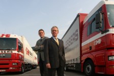 IvoMarechal (links) en NoëlEssers van H. Essers bouwen een nieuw medisch dc in Genk voor farmaceutgigant Pfizer