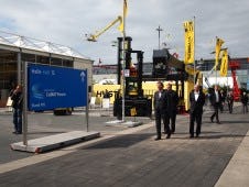 Rond de 58.000 bezoekers hebben de afgelopen week de CeMAT 2011 bezocht. Dat is iets minder dan in topjaar 2008 toen de vakbeurs 60.000 bezoekers trok.
