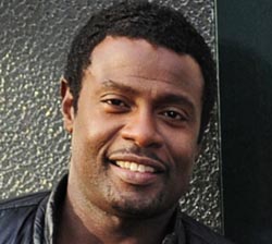 John Williams helpt jongeren aan logistieke baan