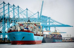 De haven van Rotterdam zal volgens een rapport van de Rabobank in de toekomst flinke concurrentie ondervinden als de Europese Unie gaat investeren in de Roemeense havenstad Constanza en de achterligge