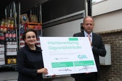 Links op de foto wethouder Duurzaamheid, Binnenstad en Buitenruimte Alexandra van Huffelen en rechts CBL-directeur René Roorda