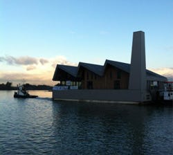 Live via Twitter: bijzonder vervoer drijvend restaurant