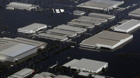 De zware overstromingen in Thailand hebben de supply chains van grote elektronicabedrijven zwaar getroffen