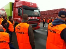 De 2500 medewerkers van de distributiecentra van C1000 moeten dezelfde cao krijgen als hun collega's van Jumbo vindt FNV Bondgenoten