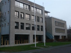 Het NHTV in Breda is een van de zes KDC’s in Nederland die kennis toepassen, samenvoegen, (door)ontwikkelen en distribueren, om zo bij te dragen aan de vitalisering van het logistieke (mkb) werkveld. 