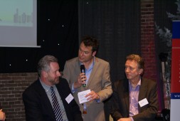 Herman den Engel (foto links) van NEA presenteerde gisteravond met Peter Colon van BCI het calculatiemodel Lean and Green in the Last Mile