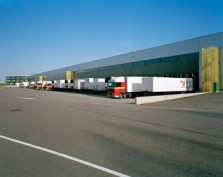 Simon Loos breidt het bestaande distributiecentrum in Wognum uit met 27.000 vierkante meter magazijnruimte.