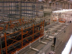 Ancra Systems, bouwer van systemen voor het automatisch laden en lossen van vrachtauto’s, heeft volgens eigen zeggen in recordtijd in de nieuwe fabriek van SAS Automotive uit Gent (B) een automatisch 