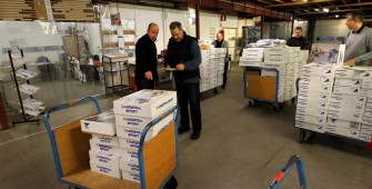 Topdrukte bij schaatsproducent Zandstra in Joure