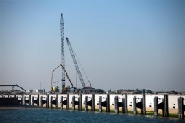 CBS en CPB zetten hun vraagtekens bij de voor de ‘Topsector Logistiek’ belangrijke mega investering in de Tweede Maasvlakte.