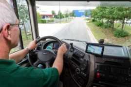 Proeven om vrachtauto’s te weren op bepaalde routes door navigatiesystemen hierop aan te passen zijn op niets uitgelopen. 